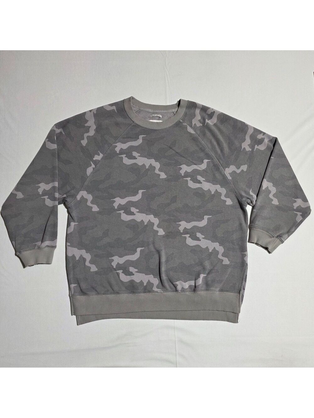 American Eagle Ahh-Mazingly Soft Grey Camouflage Sweatshirt Jegging Fit M/M